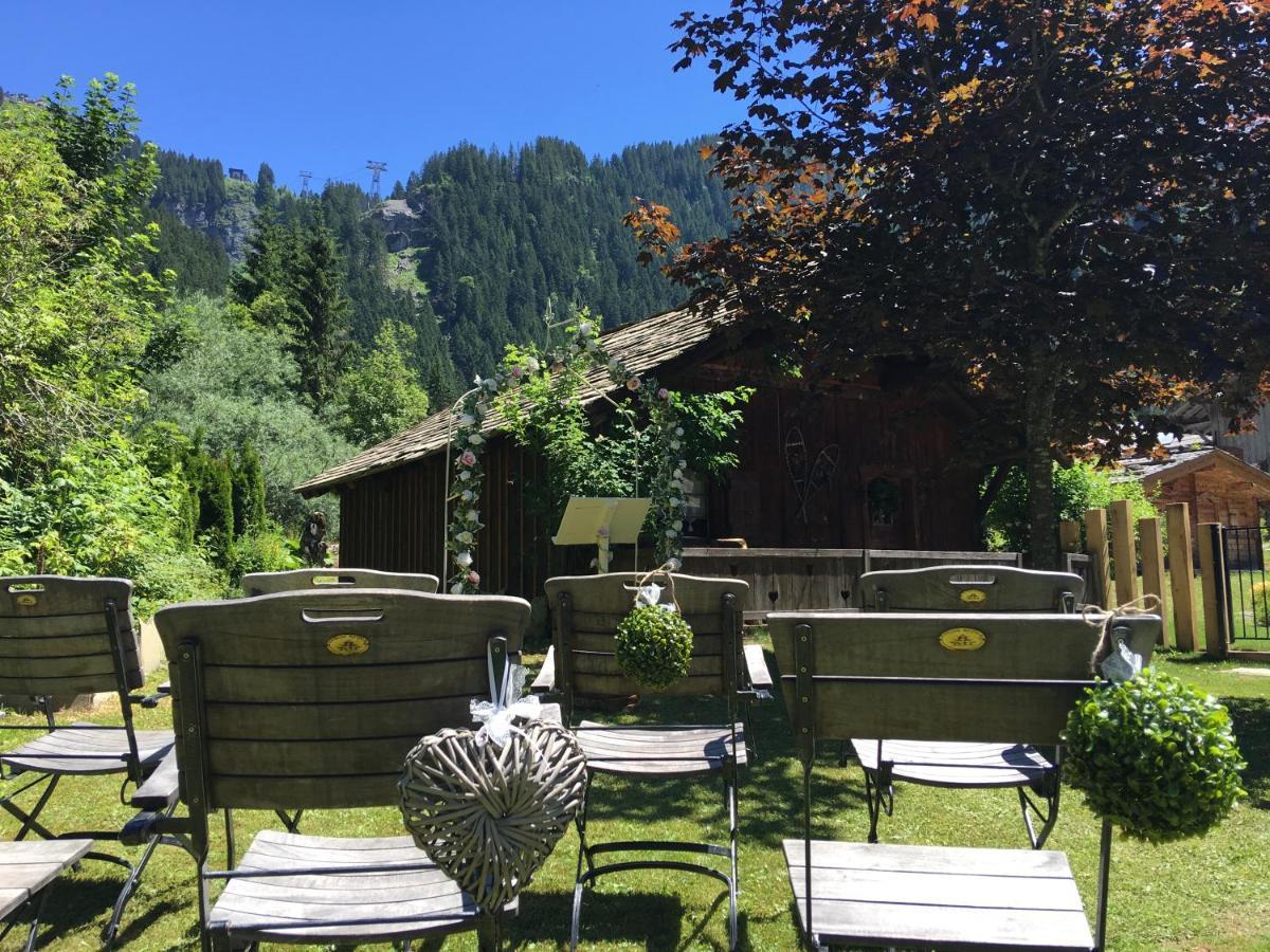 Le A By Neige Et Roc Bed and Breakfast Morzine Exterior foto